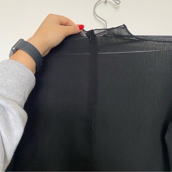 OAK & FORT MESH LOOKING TOP - Picture 6 of 6